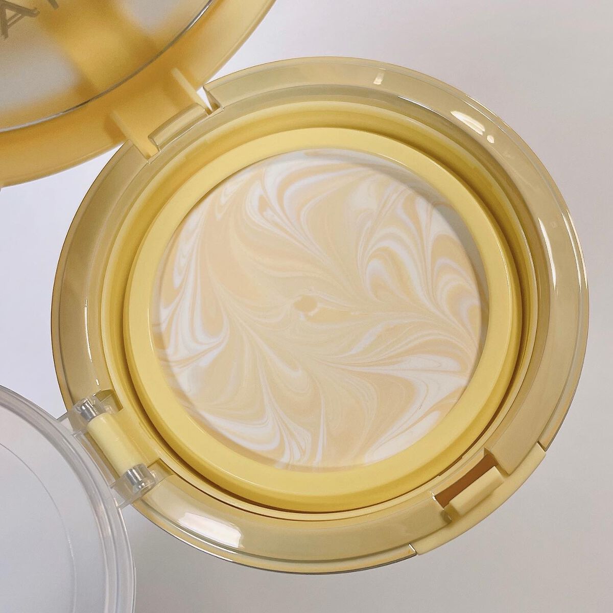 ジューシーパン スキンケアプライマー/A’pieu/化粧下地を使ったクチコミ（3枚目）