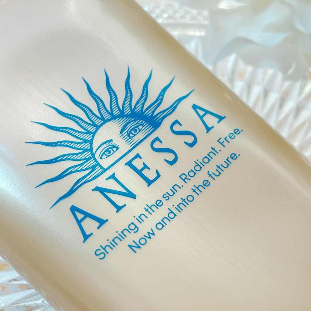 ANESSA
パーフェクトUV スキンケアジェル N☀️

SPF50+・PA++++
顔・からだ用


 2022.02.21発売


∴　∵　∴　∵　∴　∵　∴　∵　∴　∵　∴　

アネッサの日焼け止めは
私の若かりし頃の思い出がありま