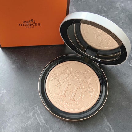 プードル オルフェーヴル フェイス&アイ イルミネイティングパウダー/エルメス/プレストパウダーを使ったクチコミ(4枚目)