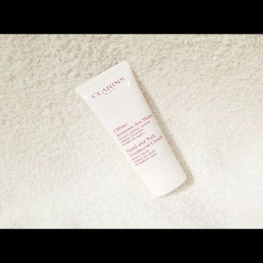 CLARINS ハンド／ネイル トリートメント クリーム ビューティ イン ブルーム トリオ セットのクチコミ「CLARINS / Hand and Nail Treatment Cream (¥3500).....」（1枚目）