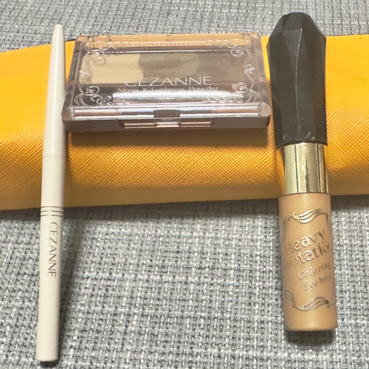 カラーリングアイブロウ/ヘビーローテーション/眉マスカラを使ったクチコミ(2枚目)