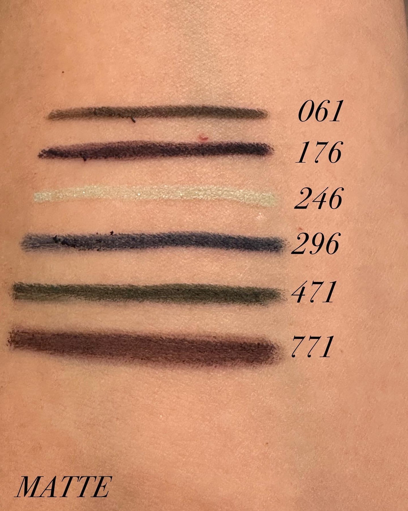 ディオールショウ スティロ ウォータープルーフ/Dior/アイライナーを使ったクチコミ(2枚目)