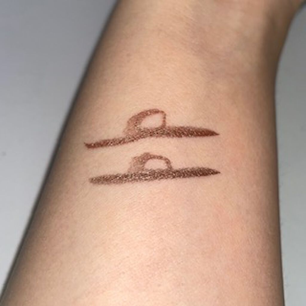 アイデザインライナー/COCOROIKI/リキッドアイライナーを使ったクチコミ(2枚目)