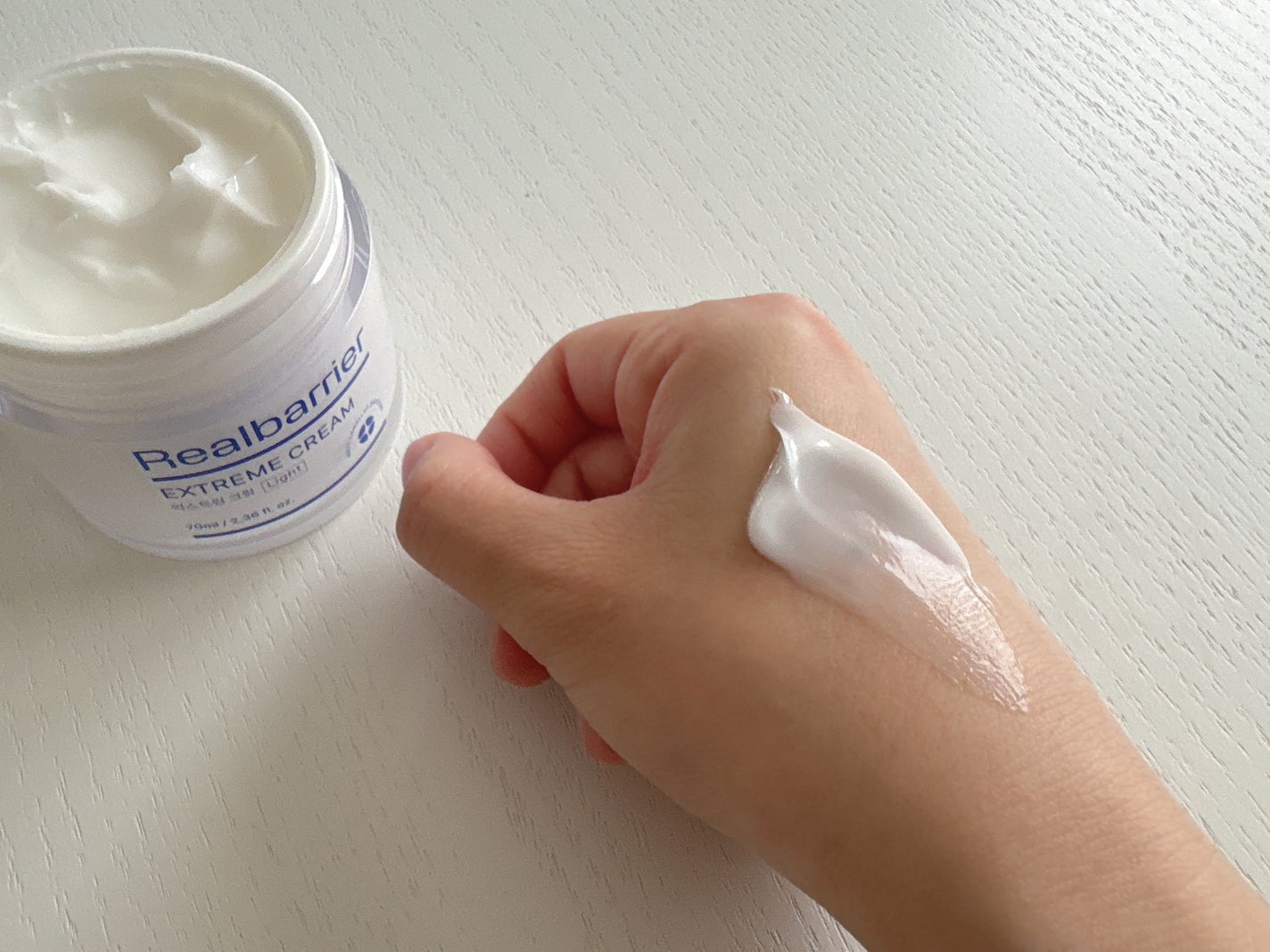 リアルバリア エクストリームクリーム ライト/Real Barrier/フェイスクリームを使ったクチコミ(2枚目)
