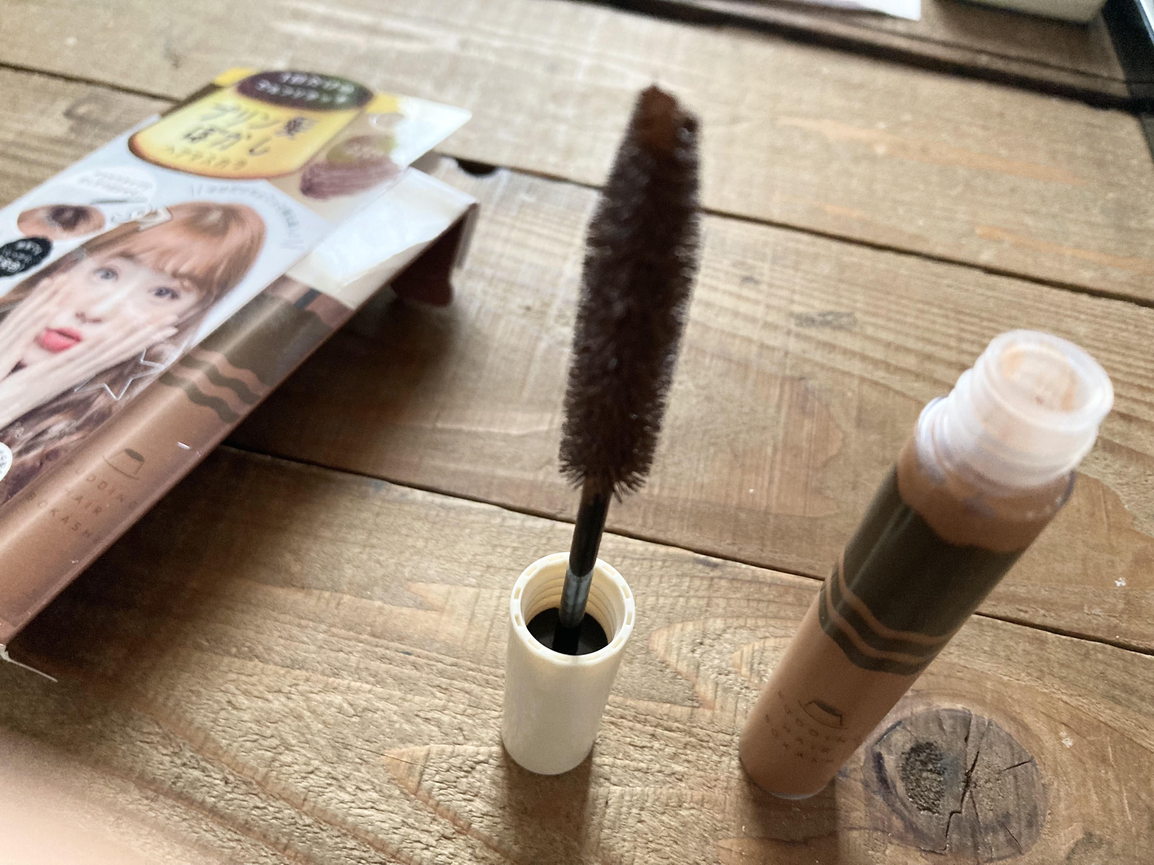 プリン髪ぼかしヘアマスカラ/SHOBIDO/ヘアケアグッズを使ったクチコミ（2枚目）