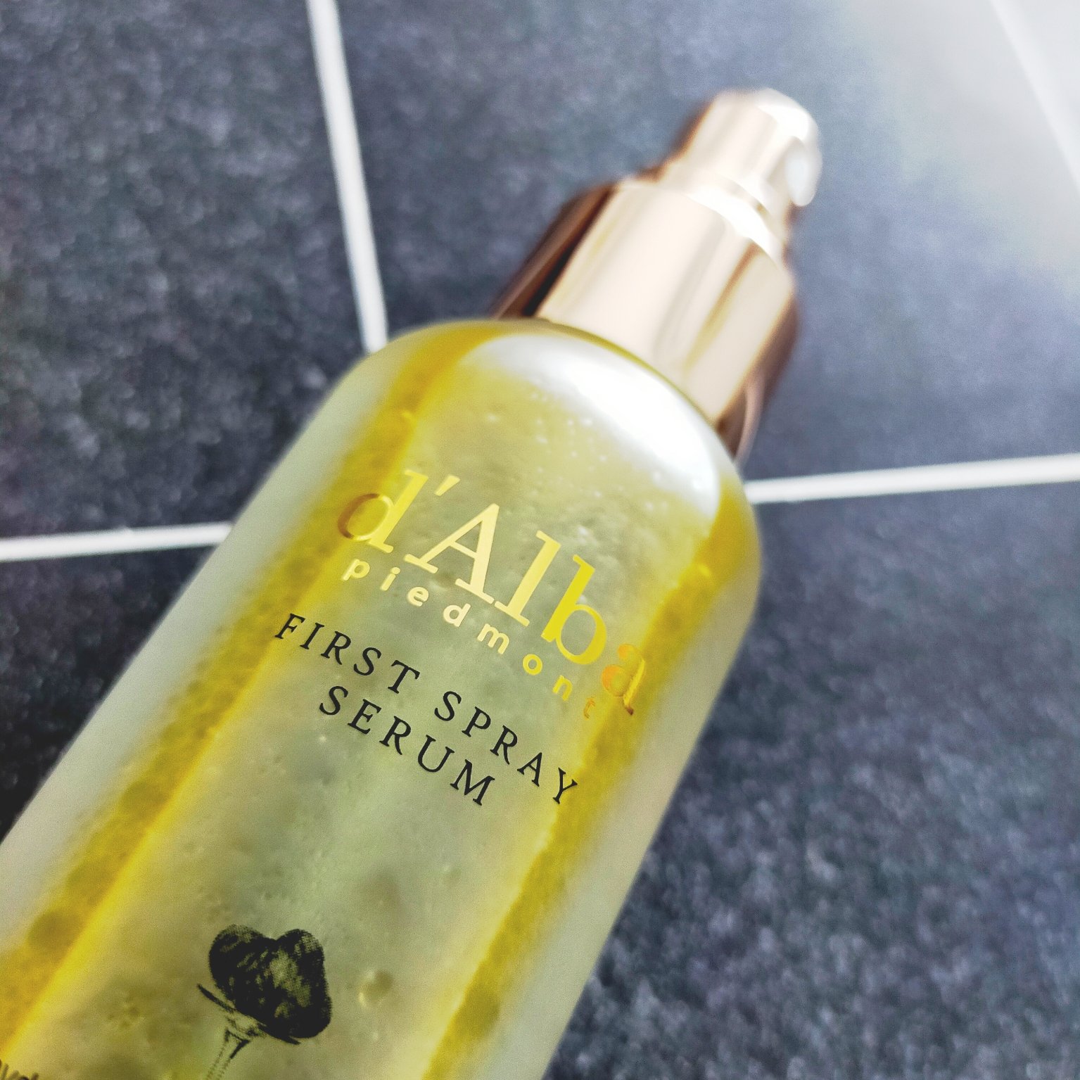 ダルバ ホワイトトリュフファーストスプレーセラム/ダルバ/ミスト状化粧水を使ったクチコミ（2枚目）