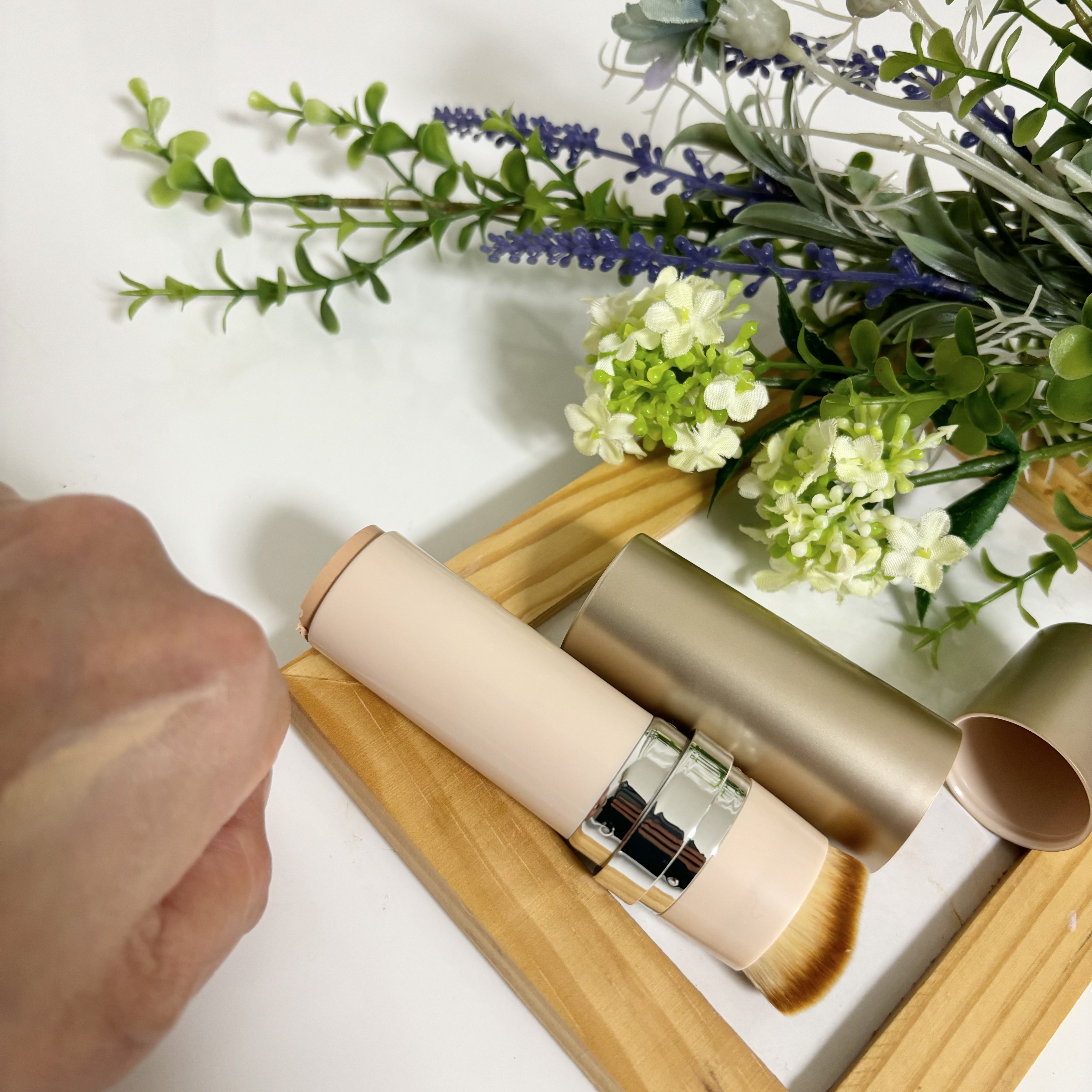 シルキースティックファンデーション ベージュ/KAMIKA/その他ファンデーションを使ったクチコミ（3枚目）