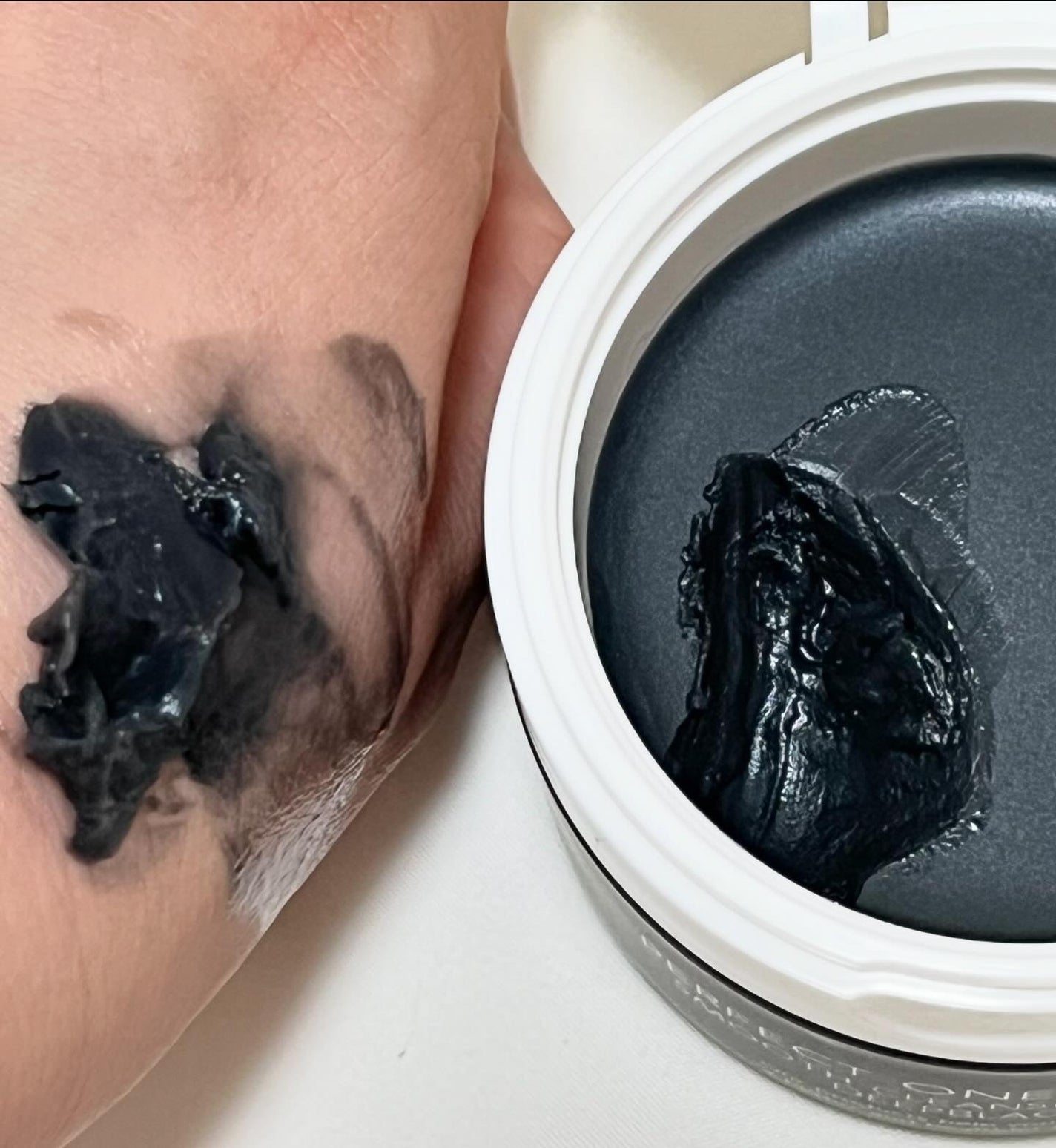 パーフェクトワンフォーカス スムースクレンジングバーム ディープブラック/PERFECT ONE FOCUS/クレンジングバームを使ったクチコミ(4枚目)