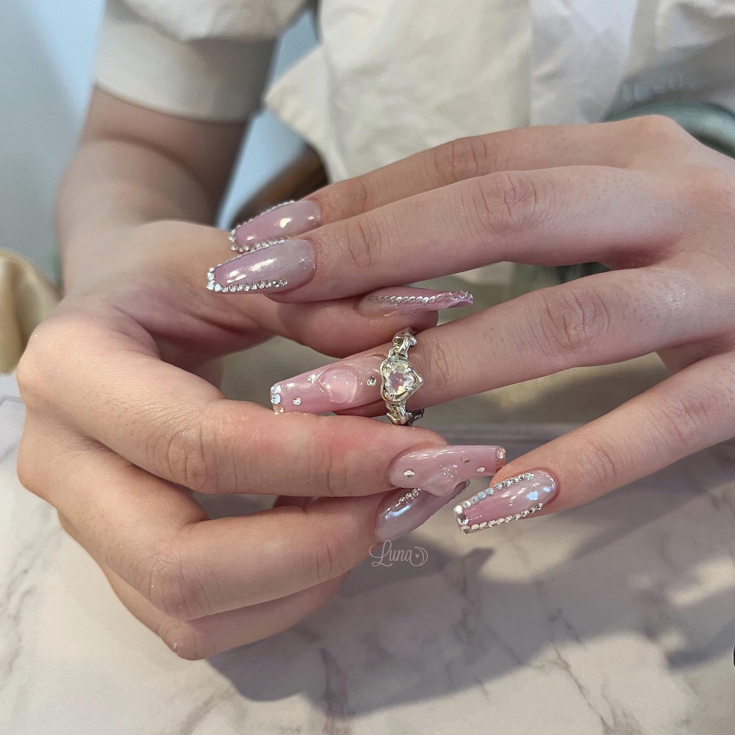 #ジェルネイル,#ワンカラーネイル,#ニュアンスネイル,#うるうるネイル,#ちゅるんネイル,#シンプルネイル,#パーツネイル,#透け感ネイル,#クリアネイル,#ぷっくりネイル,#ちぐはぐネイル,#韓国ネイル,#チークネイル,#うるつやネイル,#フレンチガーリーネイル,#ピンクネイル,#グラデーションネイル,#ミラーネイルのネイルデザイン