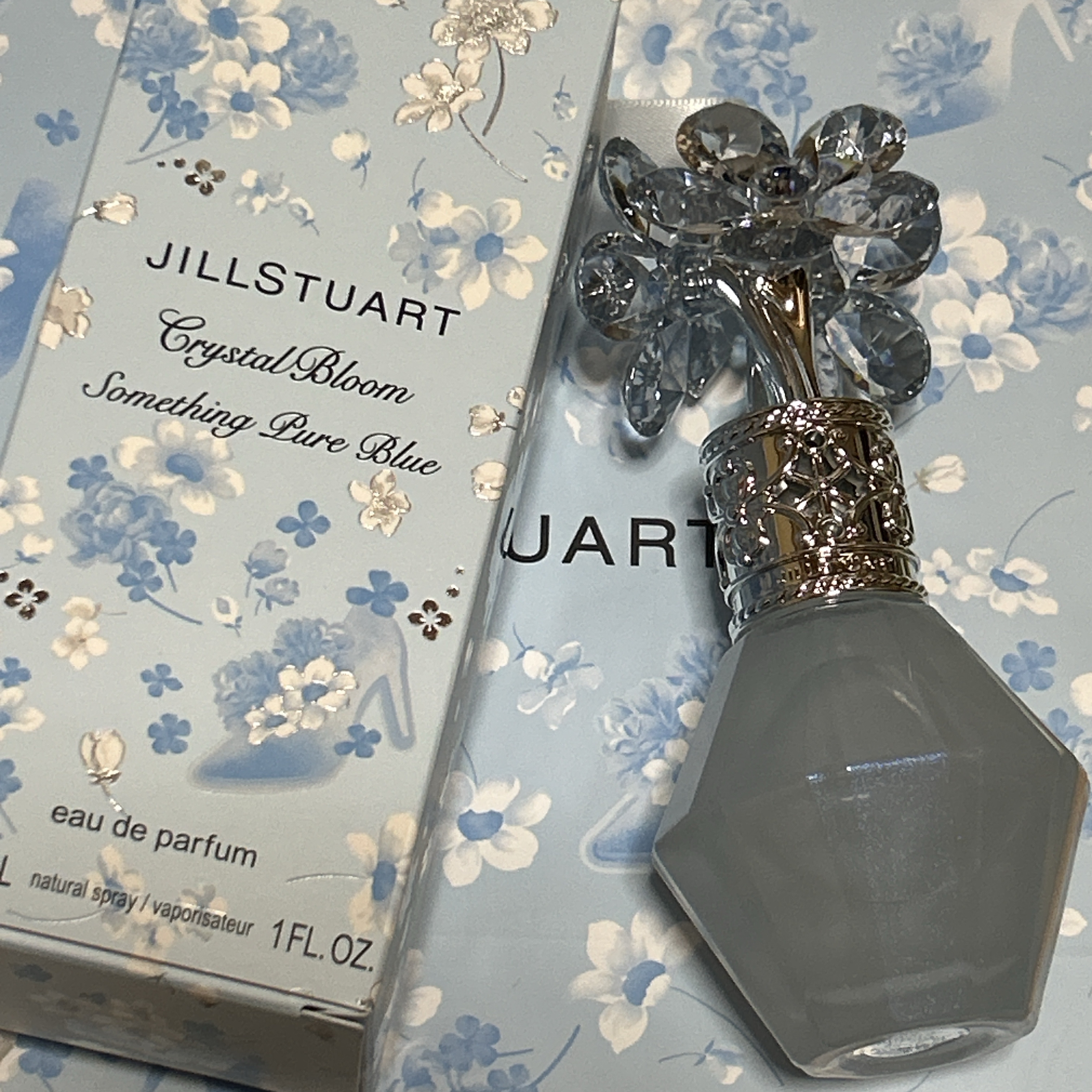 サムシングピュアブルー セント　マイリップス 01 my dearest blue ring/JILL STUART/口紅を使ったクチコミ（2枚目）