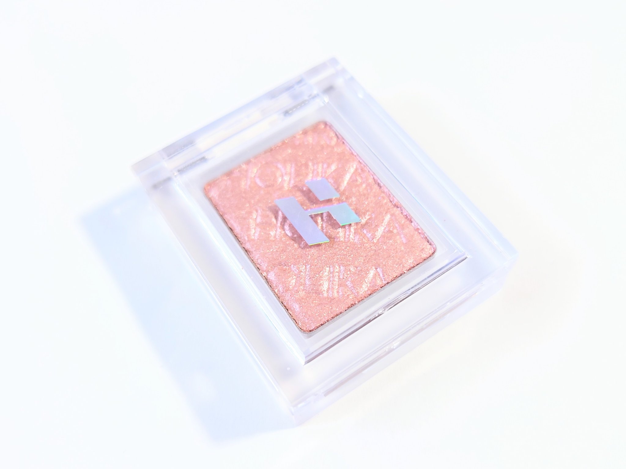 マイフェイブピースアイシャドウ 26 エンジェリック(ANGELIC)/HOLIKA HOLIKA/単色アイシャドウを使ったクチコミ（1枚目）