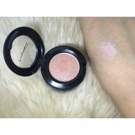 ダズルシャドウ/M・A・C/単色アイシャドウを使ったクチコミ(2枚目)