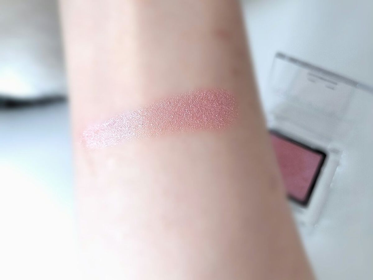 アディクション ザ アイシャドウ スパークル 104SP Sea of Love/ADDICTION/単色アイシャドウを使ったクチコミ（3枚目）