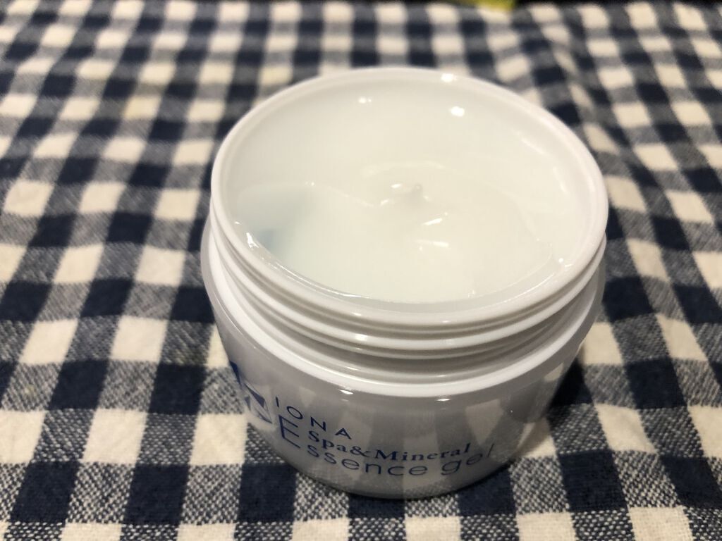 エッセンス ジェル/イオナ スパ＆ミネラル/オールインワン化粧品を使ったクチコミ（2枚目）