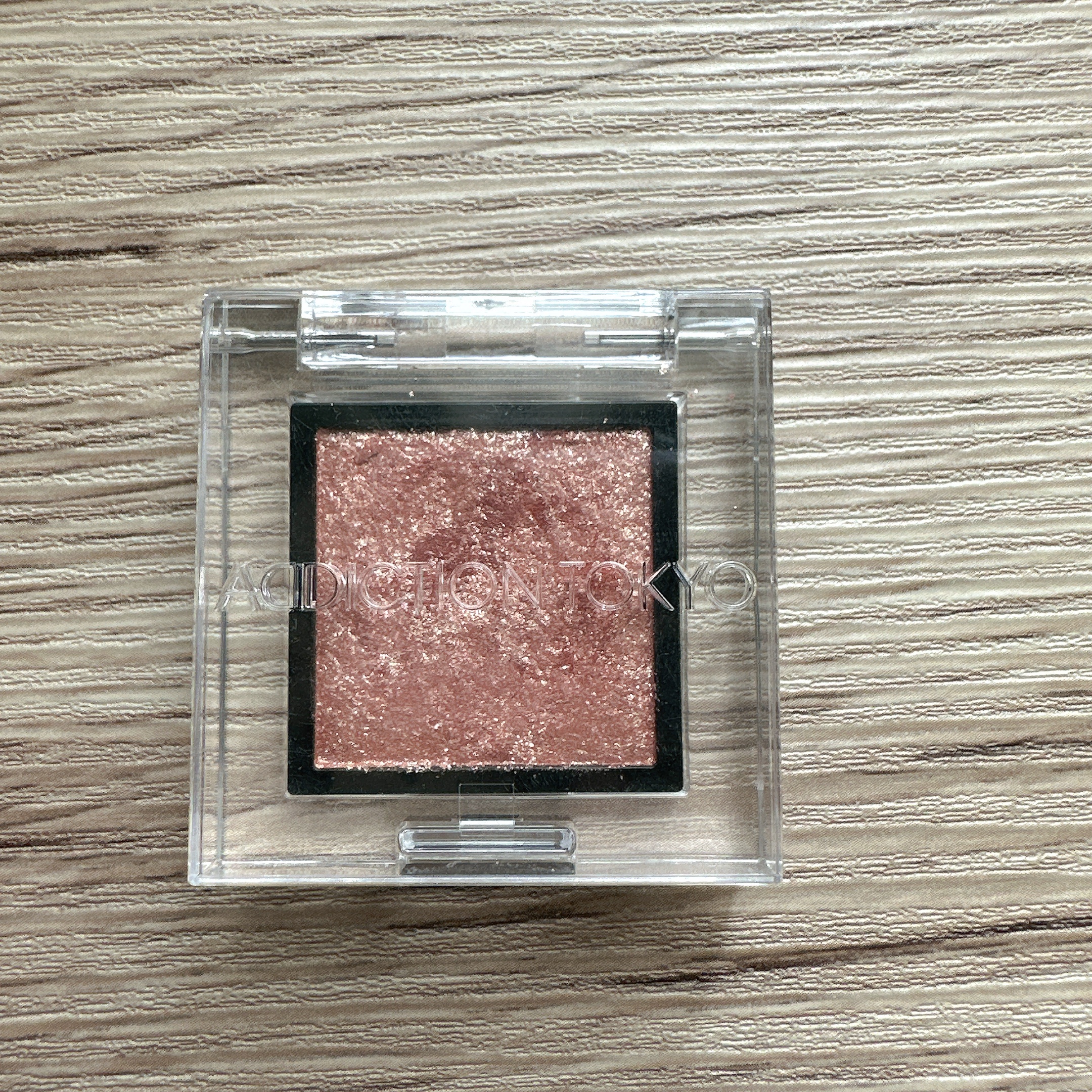 アディクション ザ アイシャドウ スパークル/ADDICTION/単色アイシャドウを使ったクチコミ（2枚目）
