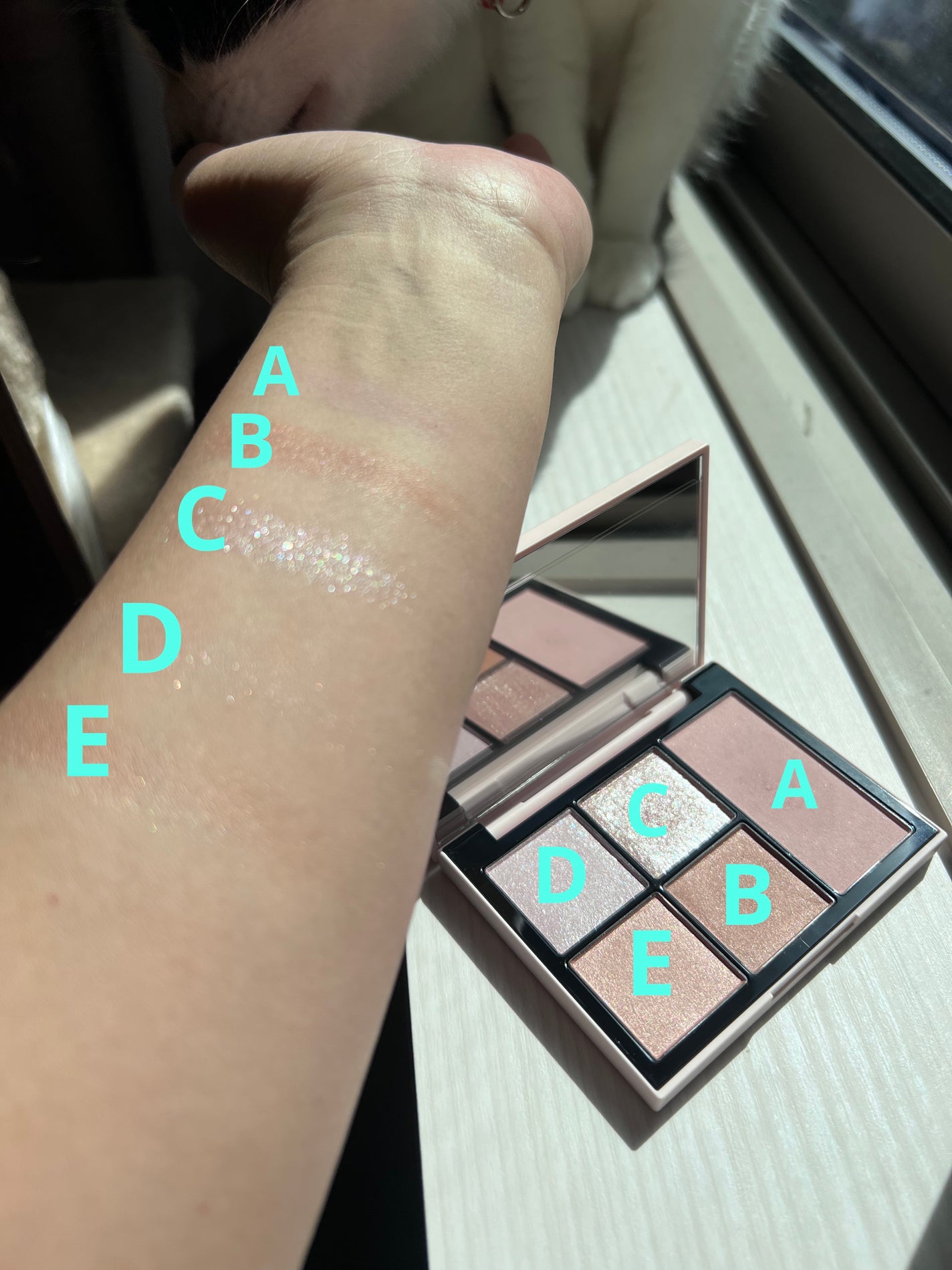 フェイス スタイリスト/SNIDEL BEAUTY/アイシャドウパレットを使ったクチコミ(4枚目)