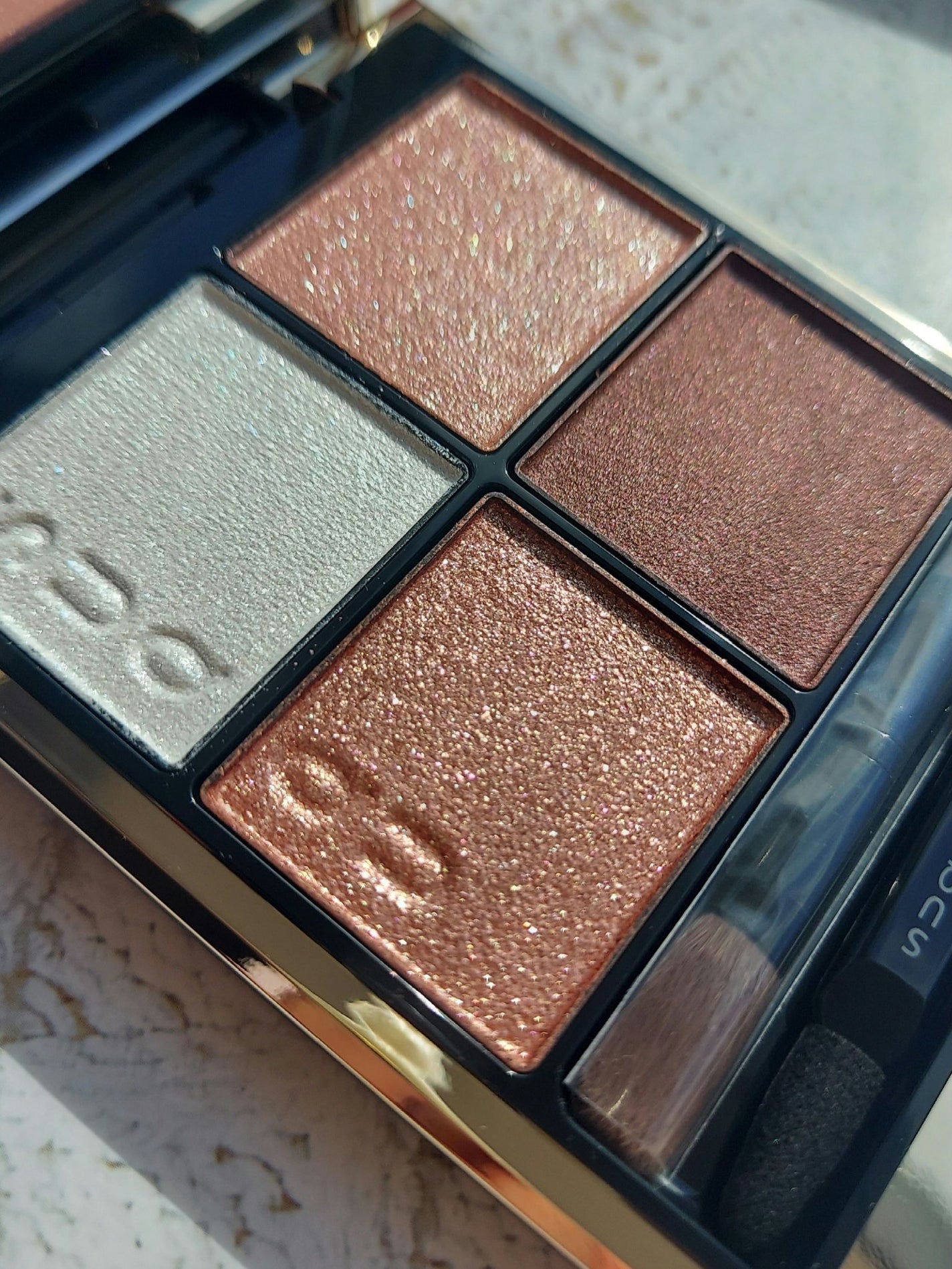 シグニチャー カラー アイズ/SUQQU/アイシャドウパレットを使ったクチコミ(2枚目)