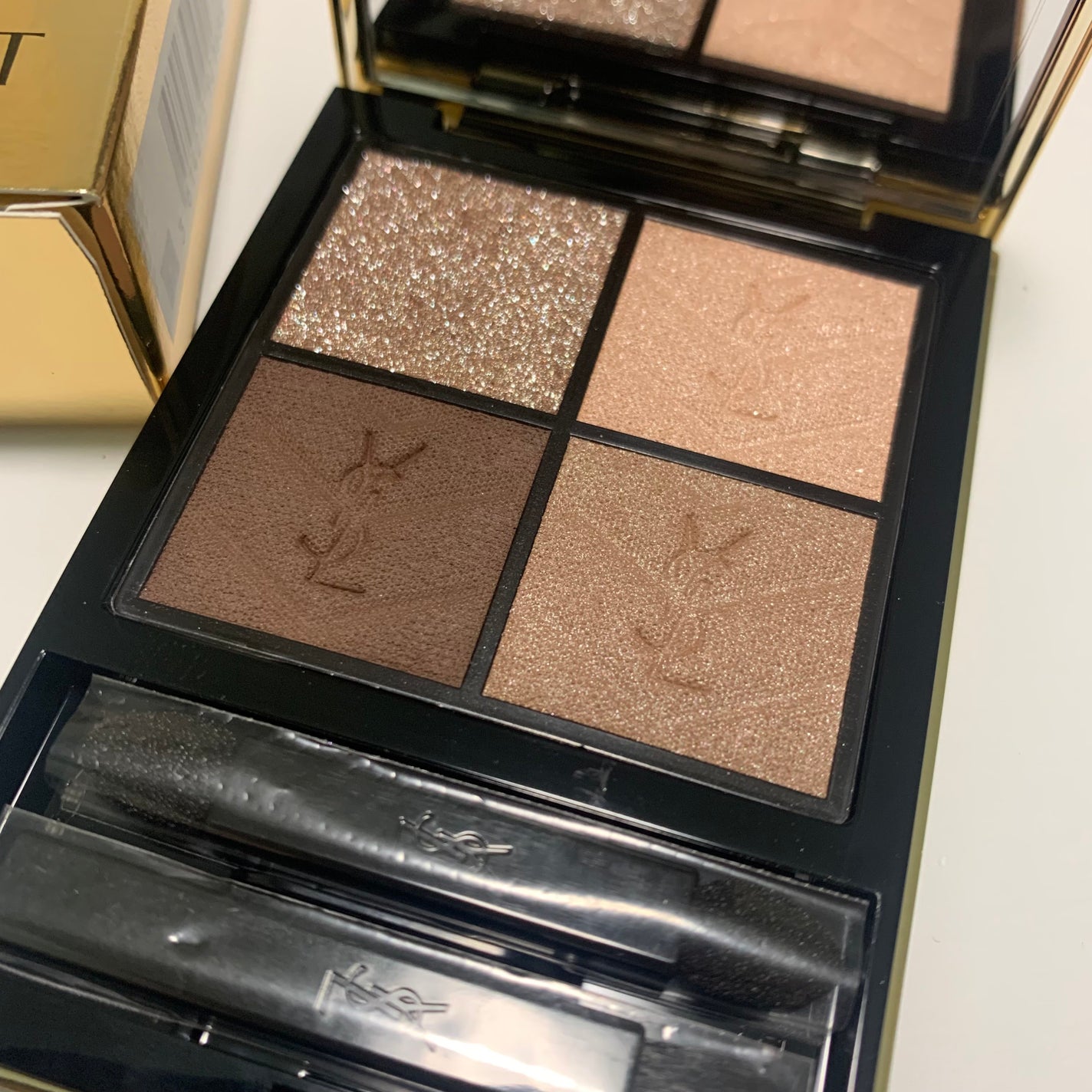 クチュール ミニ クラッチ/YVES SAINT LAURENT BEAUTE/アイシャドウパレットを使ったクチコミ(2枚目)