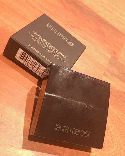 シークレット ブラーリング パウダー フォー アンダー アイズ/ローラ メルシエ/プレストパウダーを使ったクチコミ(1枚目)