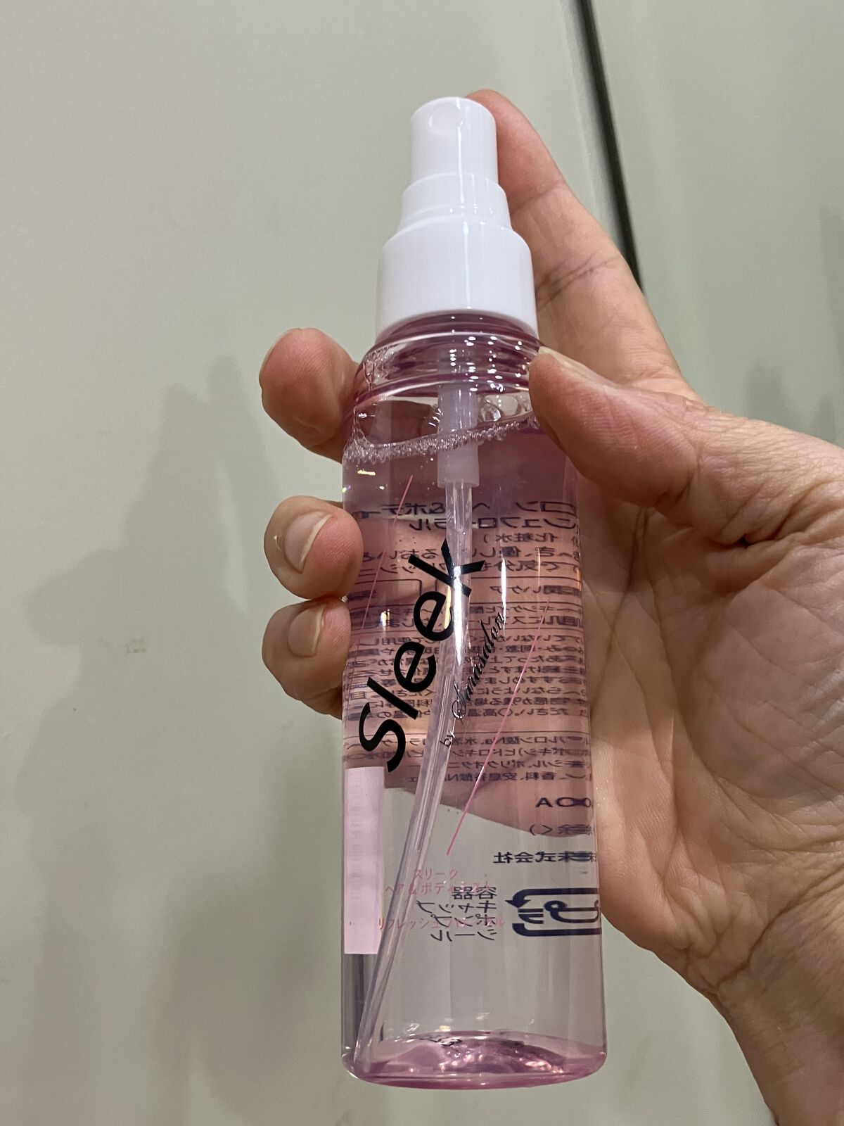 ヘア＆ボディミスト リフレッシュフローラルの香り/スリーク by サラサロン/ヘアミストを使ったクチコミ（2枚目）