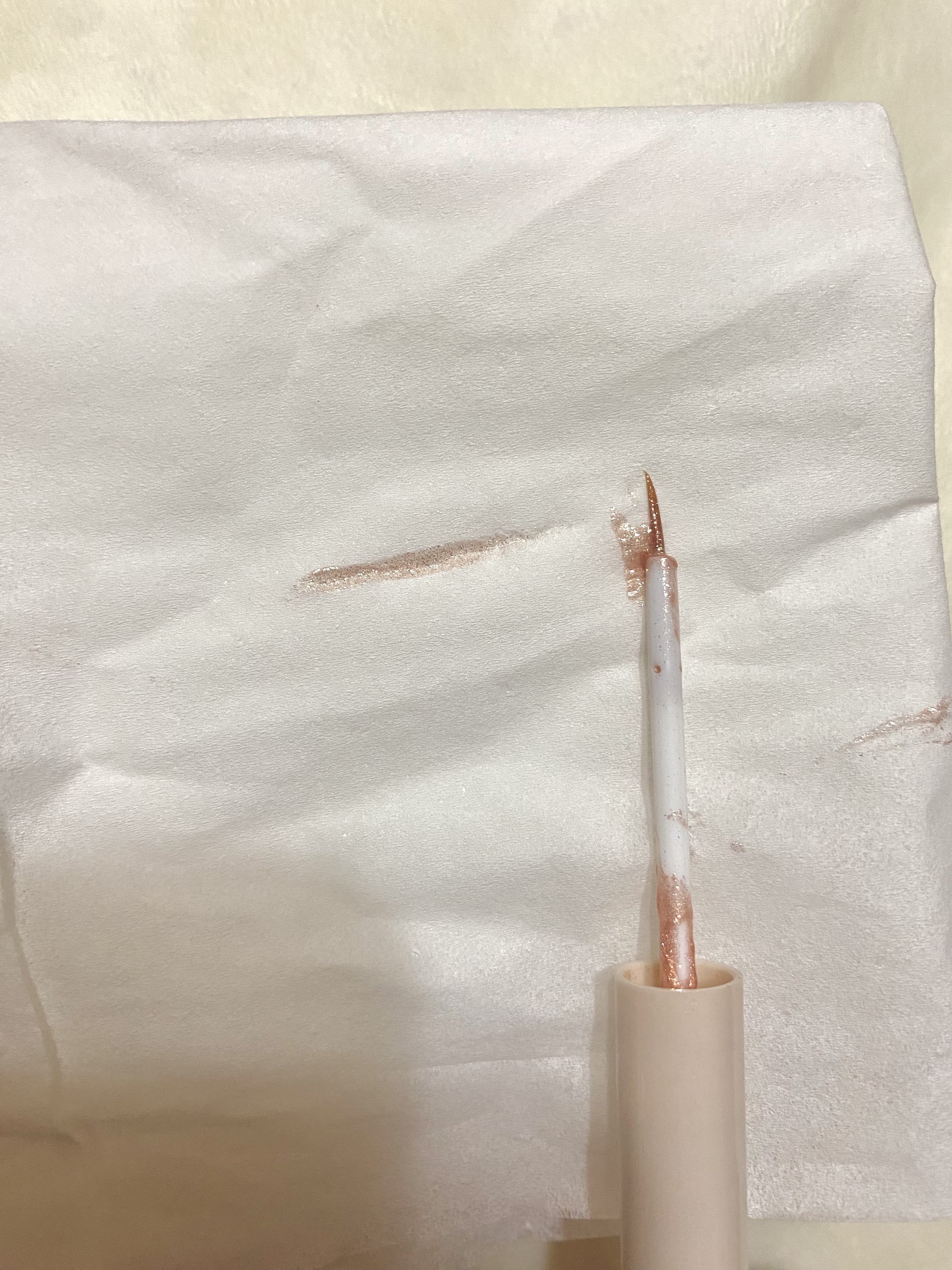 グロウリキッドライナー 20 ムーンベージュ/CEZANNE/リキッドアイライナーを使ったクチコミ（3枚目）