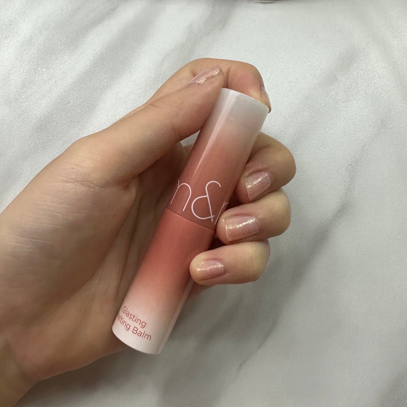 グラスティングメルティングバーム/rom&nd/リップバームを使ったクチコミ(3枚目)