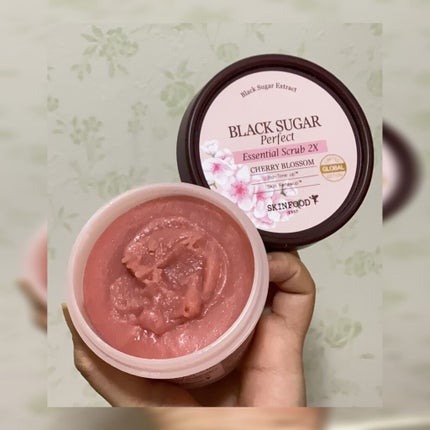 ブラックシュガー パーフェクトエッセンシャルスクラブ 2X チェリーブロッサム/SKINFOOD/洗い流すパック・マスクを使ったクチコミ(2枚目)