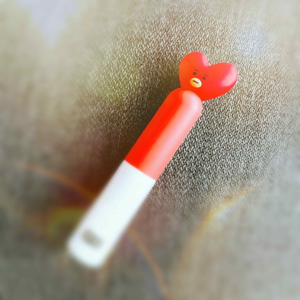 BT21 × VT Cosmetic glow  lip lacquer/VT/リップグロスを使ったクチコミ（3枚目）