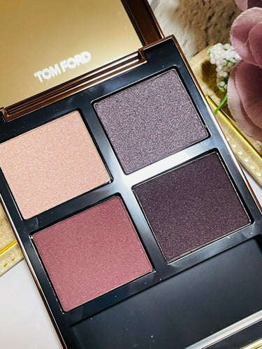 アイ カラー クォード C39 バイオレット サテン/TOM FORD BEAUTY/アイシャドウパレットを使ったクチコミ（3枚目）