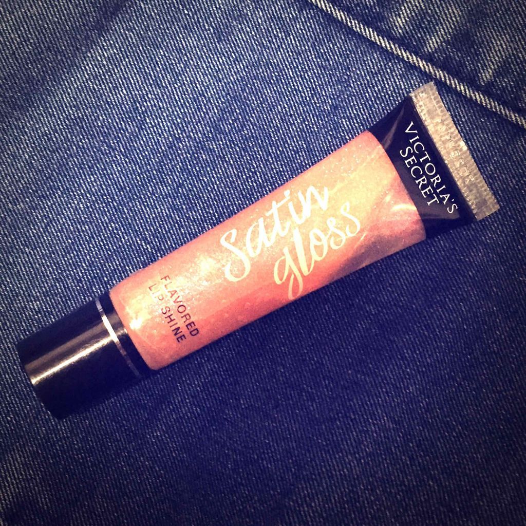 FLAVORED GLOSS/victoria's secret (ヴィクトリアズシークレット)/リップグロスを使ったクチコミ（1枚目）