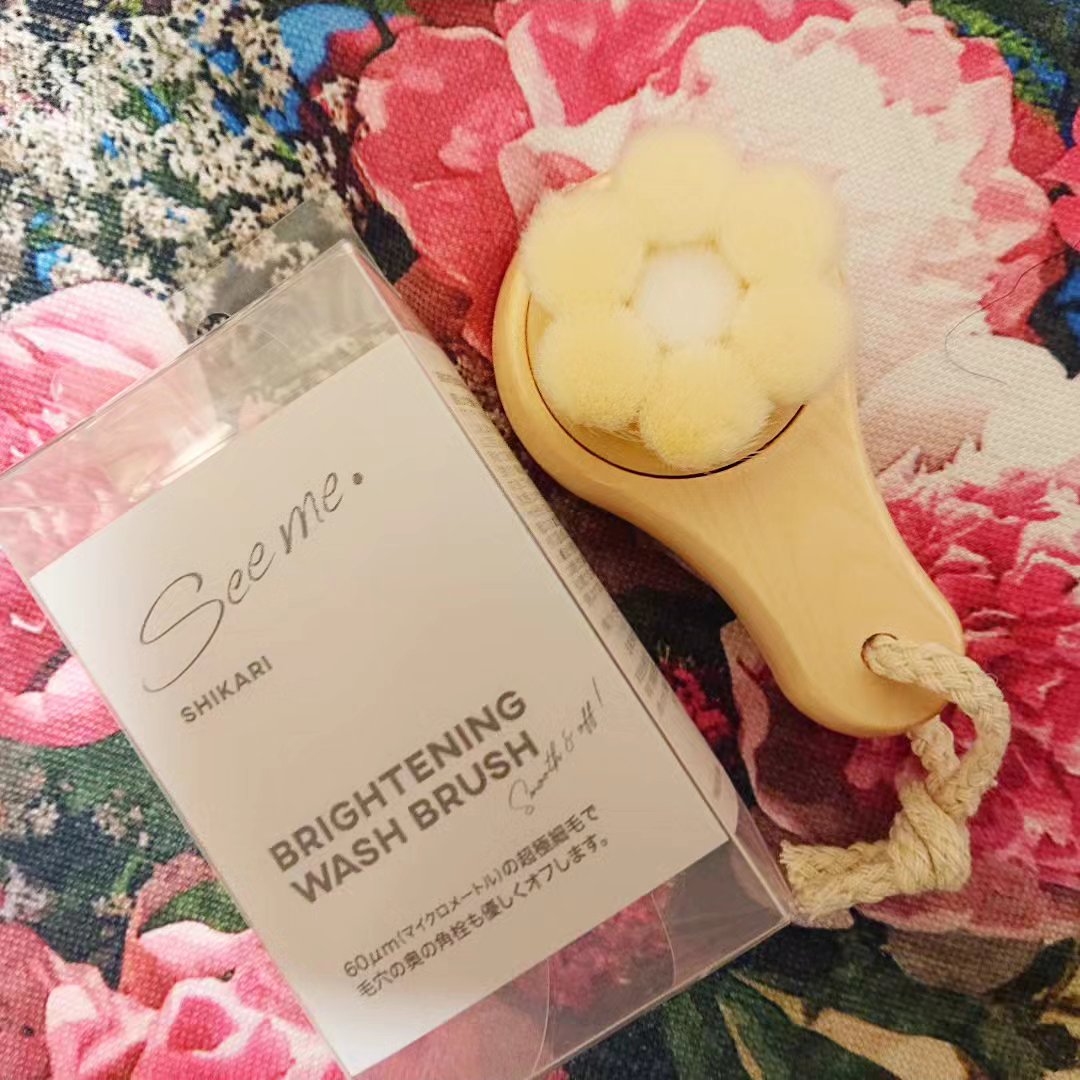 SHIKARI BRIGHTENING WASH BRUSH/SHIKARI/その他スキンケアグッズを使ったクチコミ（2枚目）