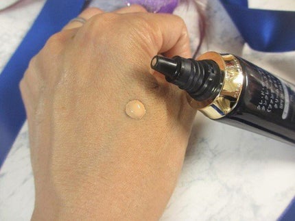 クレ・ド・ポー ボーテ タンクレームエクラn/クレ・ド・ポー ボーテ/クリーム・エマルジョンファンデーションを使ったクチコミ(4枚目)