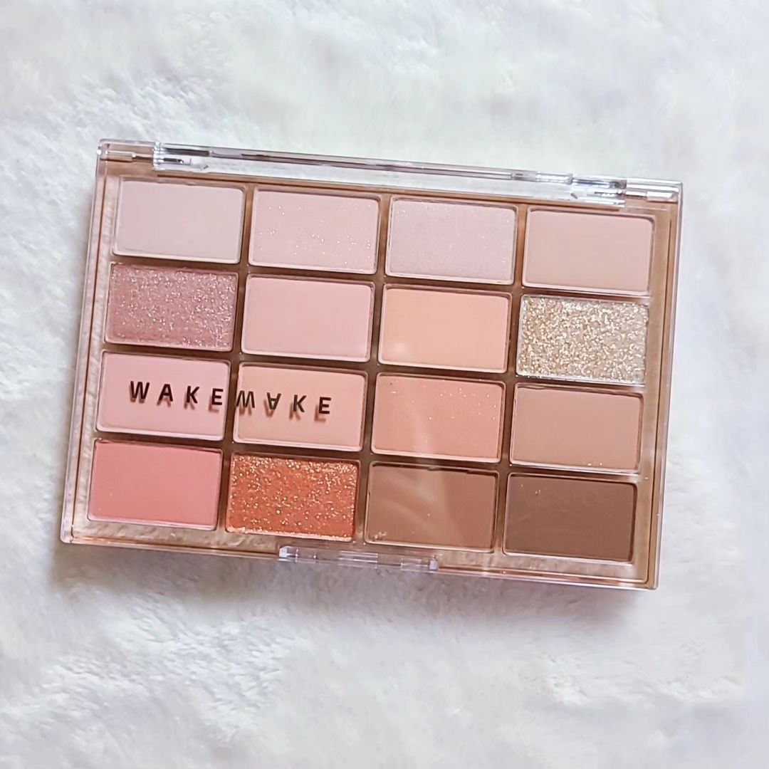 ソフトブラーリングアイパレット/wakemake/アイシャドウパレットを使ったクチコミ（3枚目）