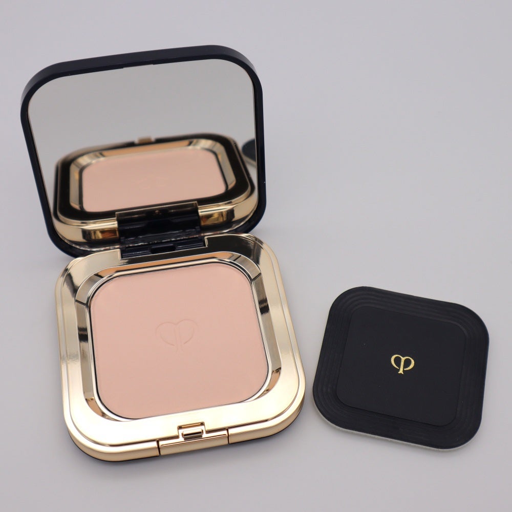 プードルコンパクトエサンシエルn/クレ・ド・ポー ボーテ/プレストパウダーを使ったクチコミ(1枚目)