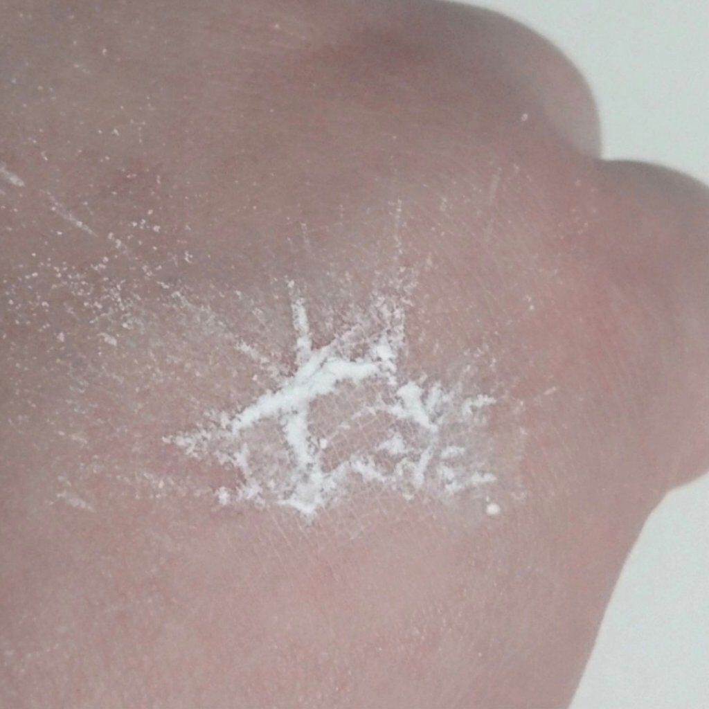 ノーセバム ミネラルパウダー/innisfree/ルースパウダーを使ったクチコミ(2枚目)