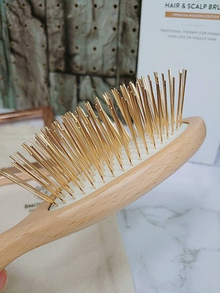 プレミアム FOXカッサ ウッド ヘアブラシ/SNOW FOX SKINCARE/メイクブラシを使ったクチコミ(4枚目)