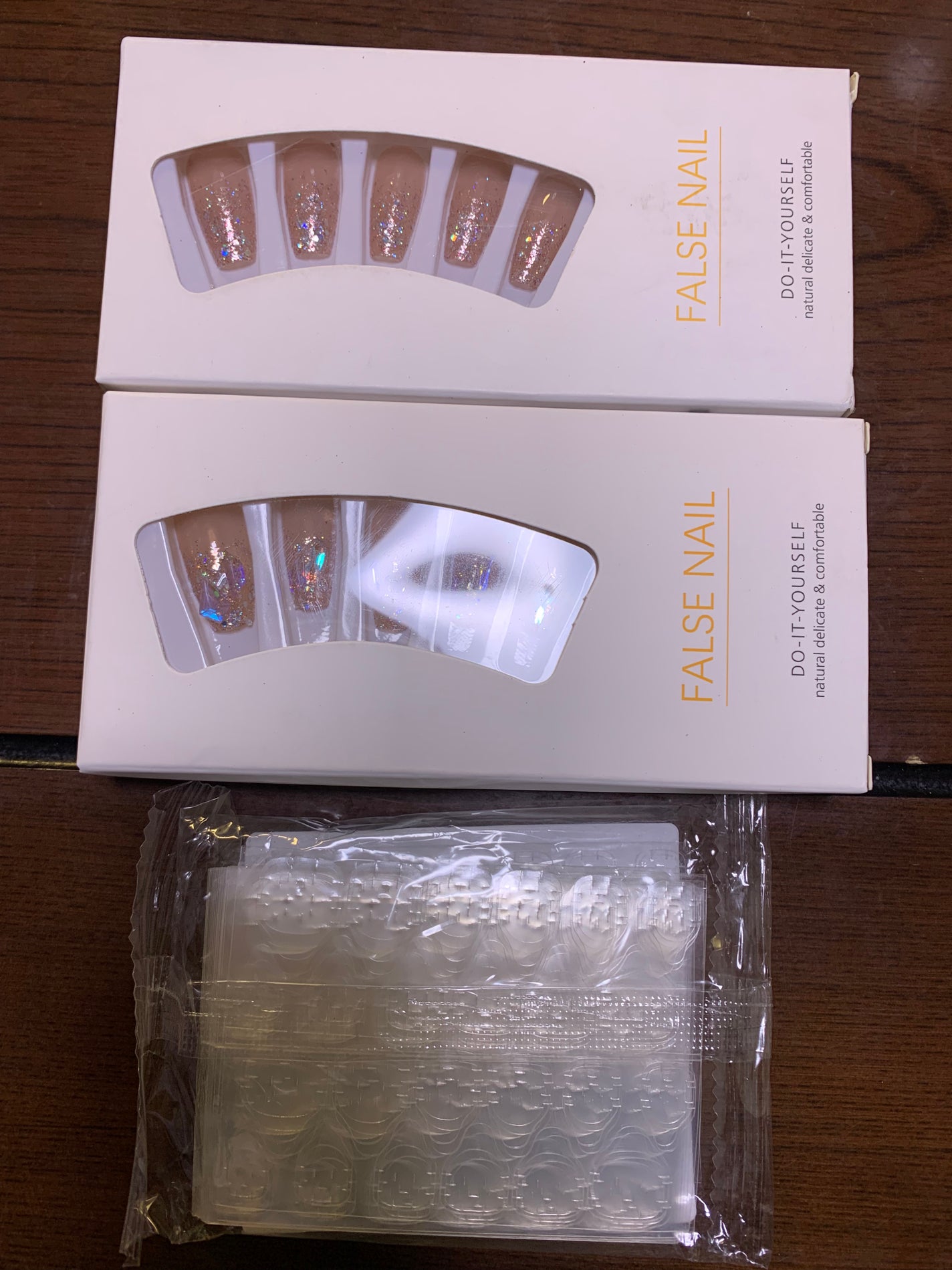 orange_make_v6r on LIPS 「SHEINでネイルチップを購入しました!ラメがポロポロとれるけ..」(3枚目)