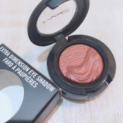 エクストラ ディメンション アイシャドウ アマラス アロイ/M・A・C/単色アイシャドウを使ったクチコミ(1枚目)