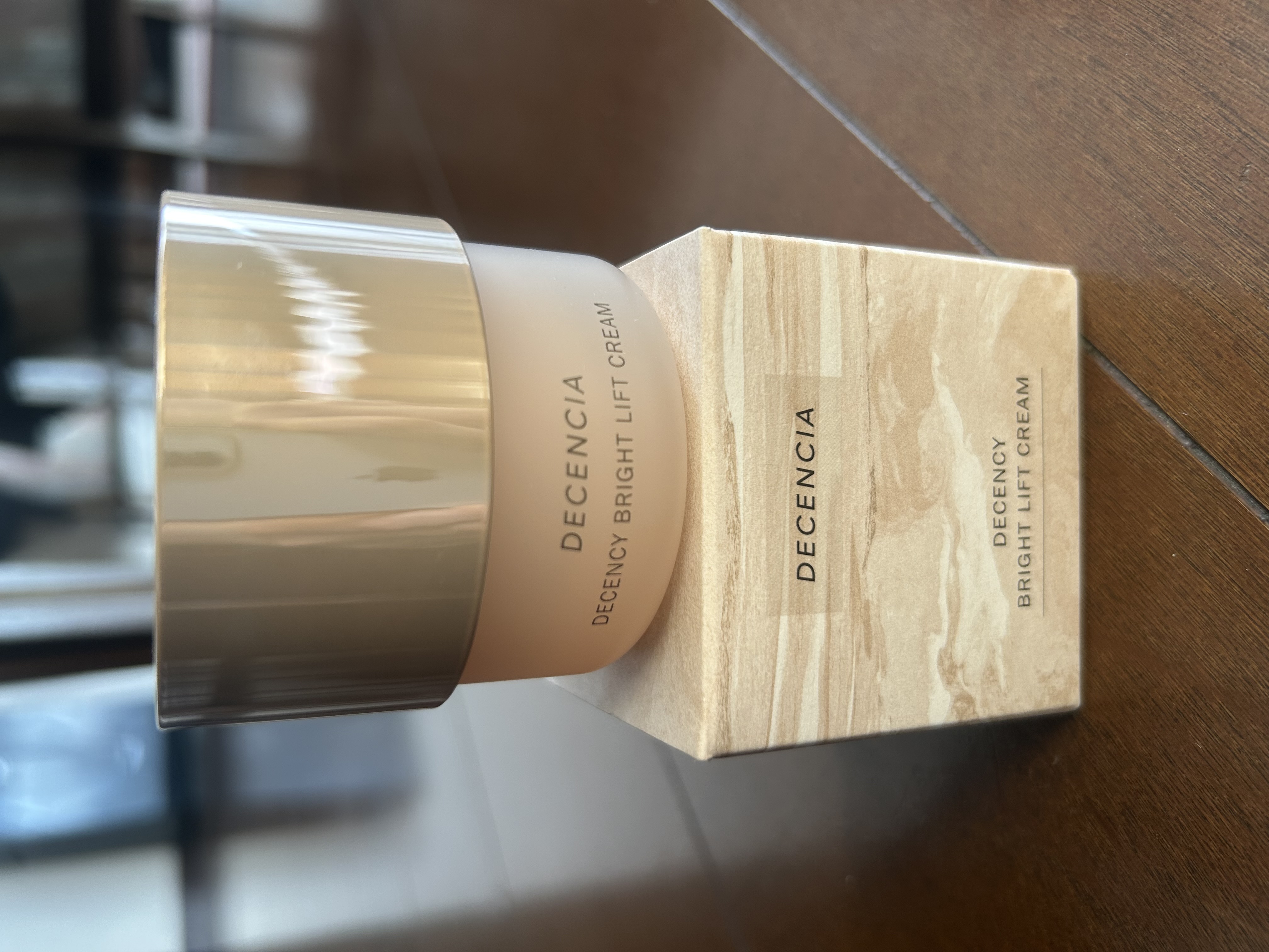 ディセンシア ディセンシー ブライトリフト クリーム/DECENCIA/フェイスクリームを使ったクチコミ（1枚目）