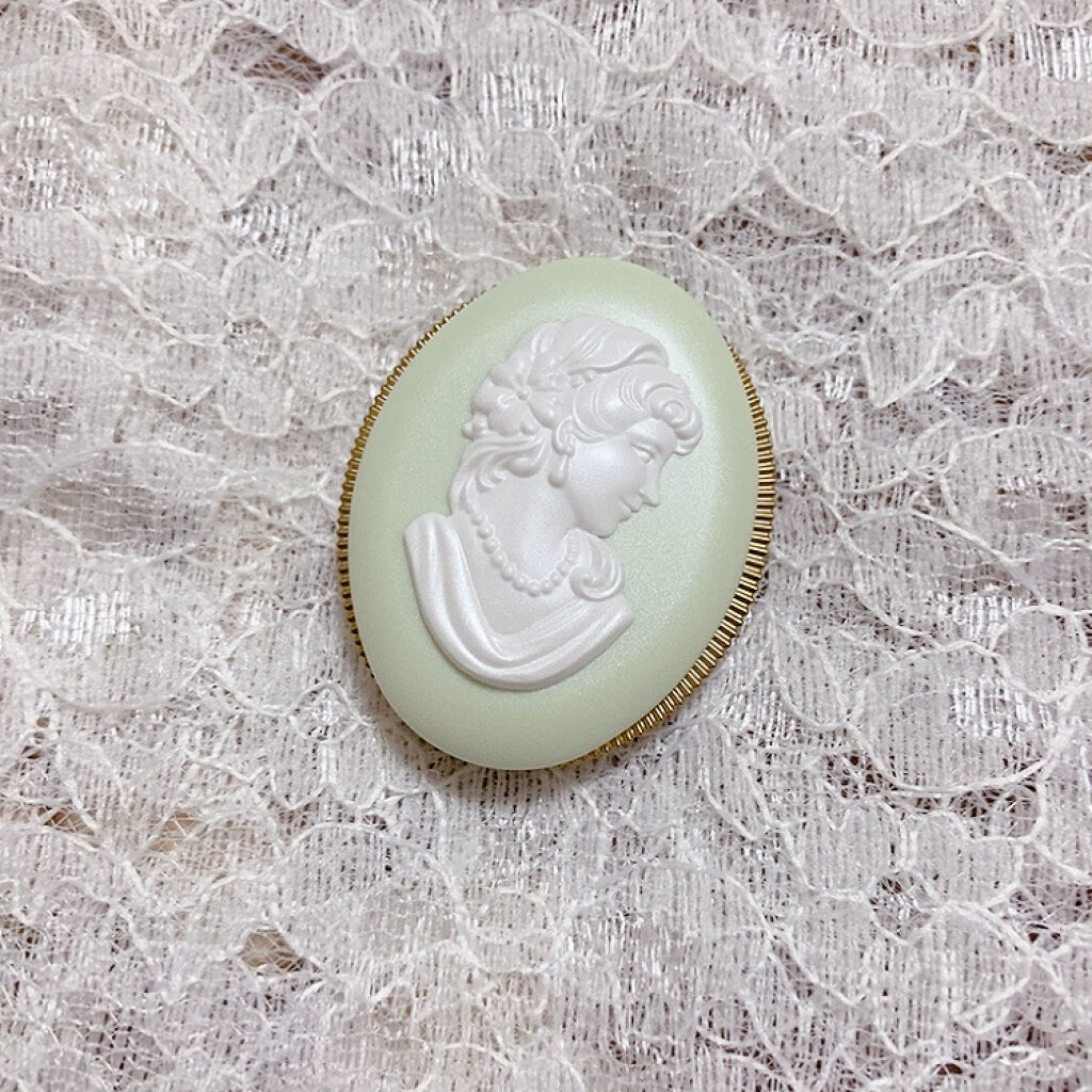 アイカラー/レ・メルヴェイユーズ ラデュレ/単色アイシャドウを使ったクチコミ（2枚目）