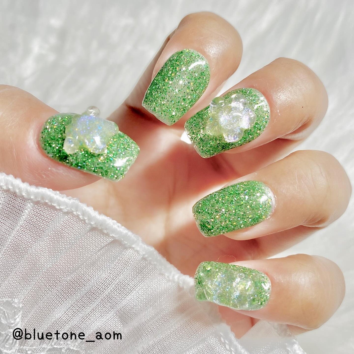 ⋆͛🦖⋆͛aomi on LIPS 「オリジナルフラッシュ!!今回はグリーンをメインに💚結構ギラギラ..」(2枚目)