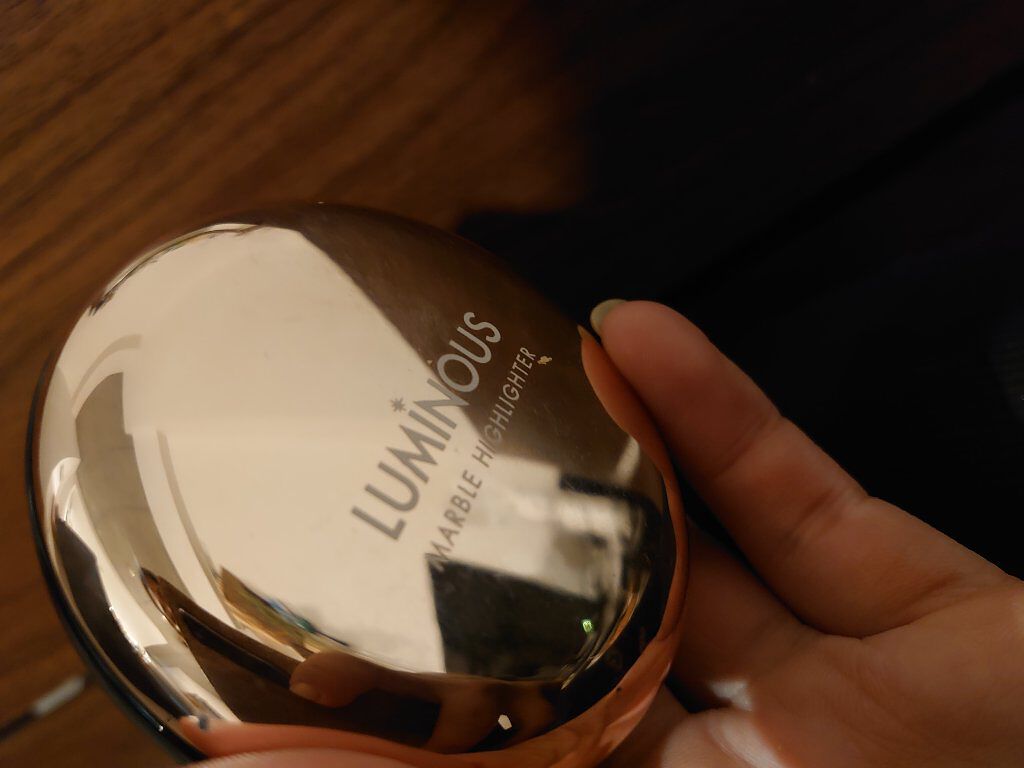 ルミナスマーブルハイライター/TONYMOLY/パウダーハイライトを使ったクチコミ（1枚目）