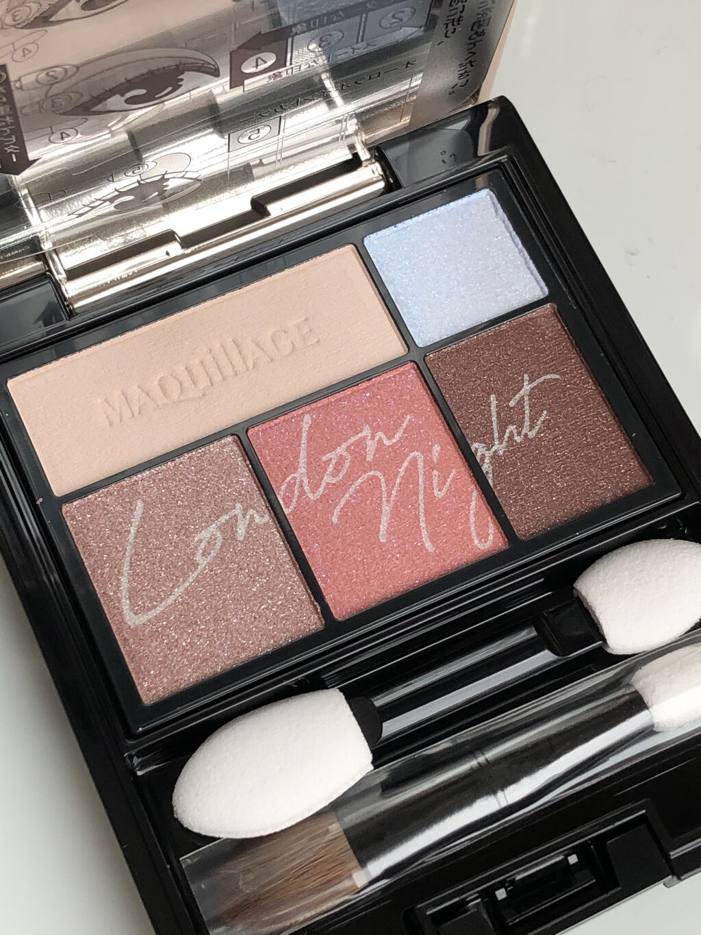 ドラマティックスタイリングアイズ オーロライルミネーションカラー RD302 ロンドンナイト(限定)/マキアージュ/アイシャドウパレットを使ったクチコミ（2枚目）