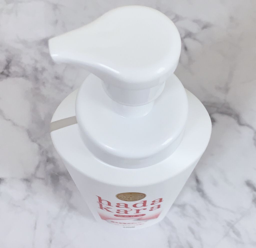 hadakara ボディソープ 泡で出てくるタイプ  フローラルブーケの香り/hadakara/ボディソープを使ったクチコミ（3枚目）