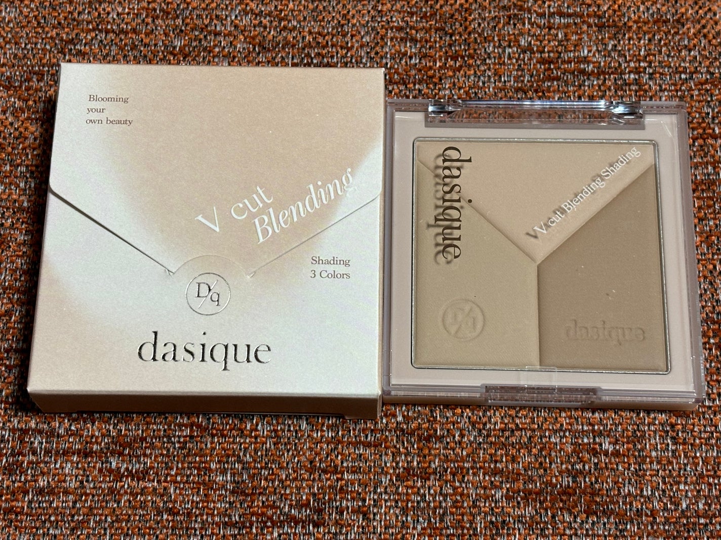 Vカットブレンディングシェーディング/dasique/シェーディングを使ったクチコミ(3枚目)