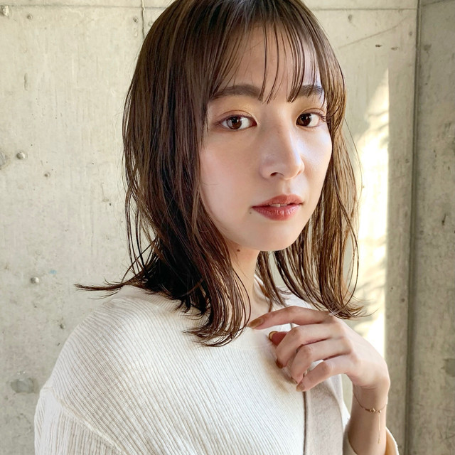 ブラウンベージュの髪色