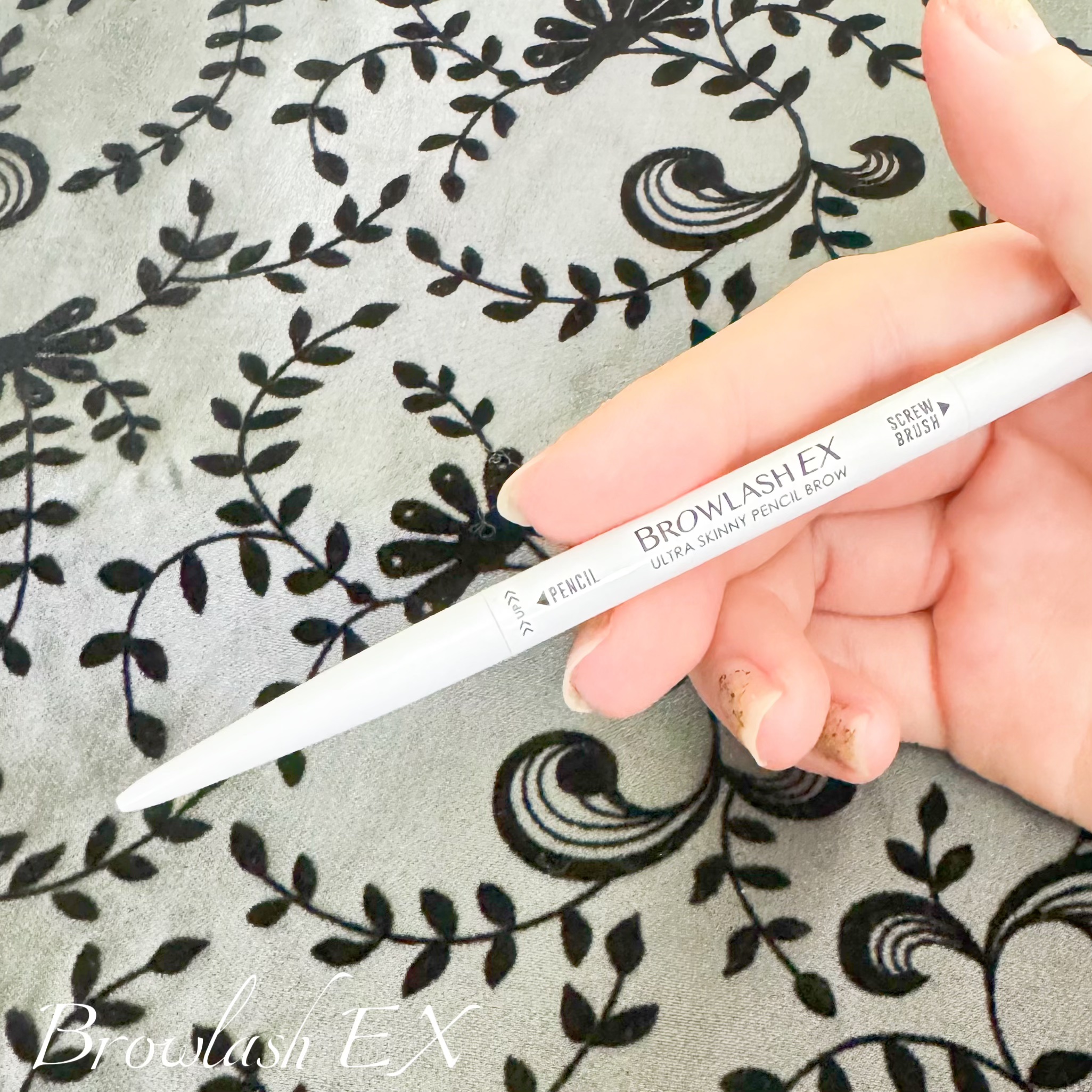ブロウラッシュEX　ウルトラスキニーペンシルブロウ N/ブロウラッシュ/アイブロウペンシルを使ったクチコミ（2枚目）