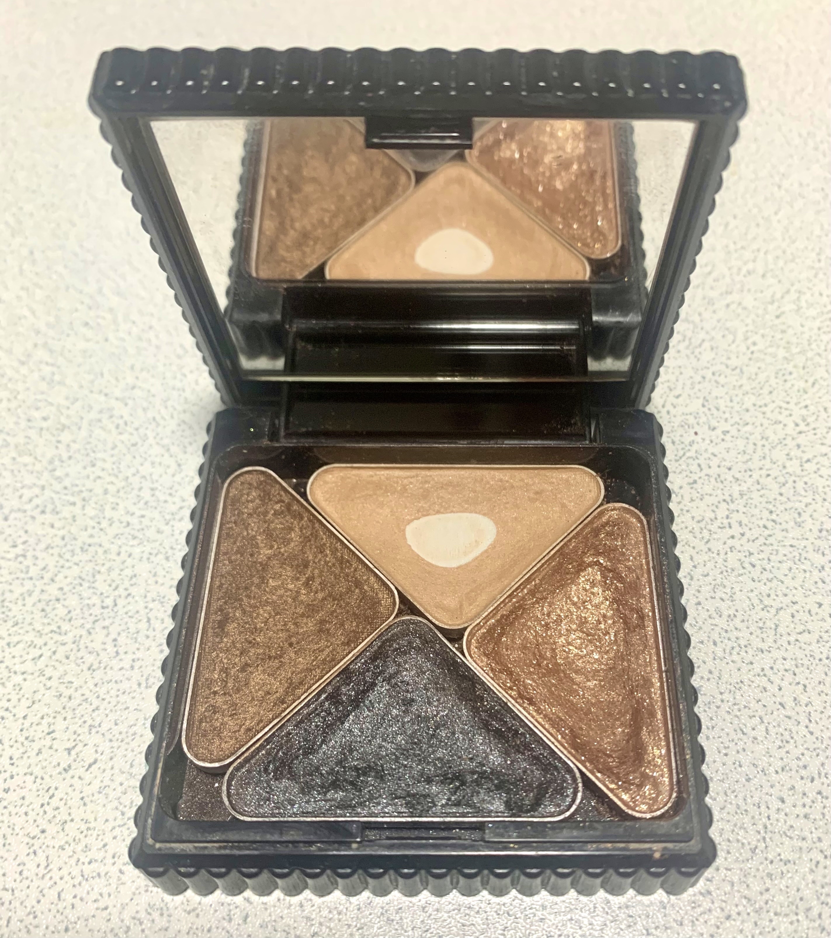 アイオープナー/MARY QUANT/単色アイシャドウを使ったクチコミ（2枚目）