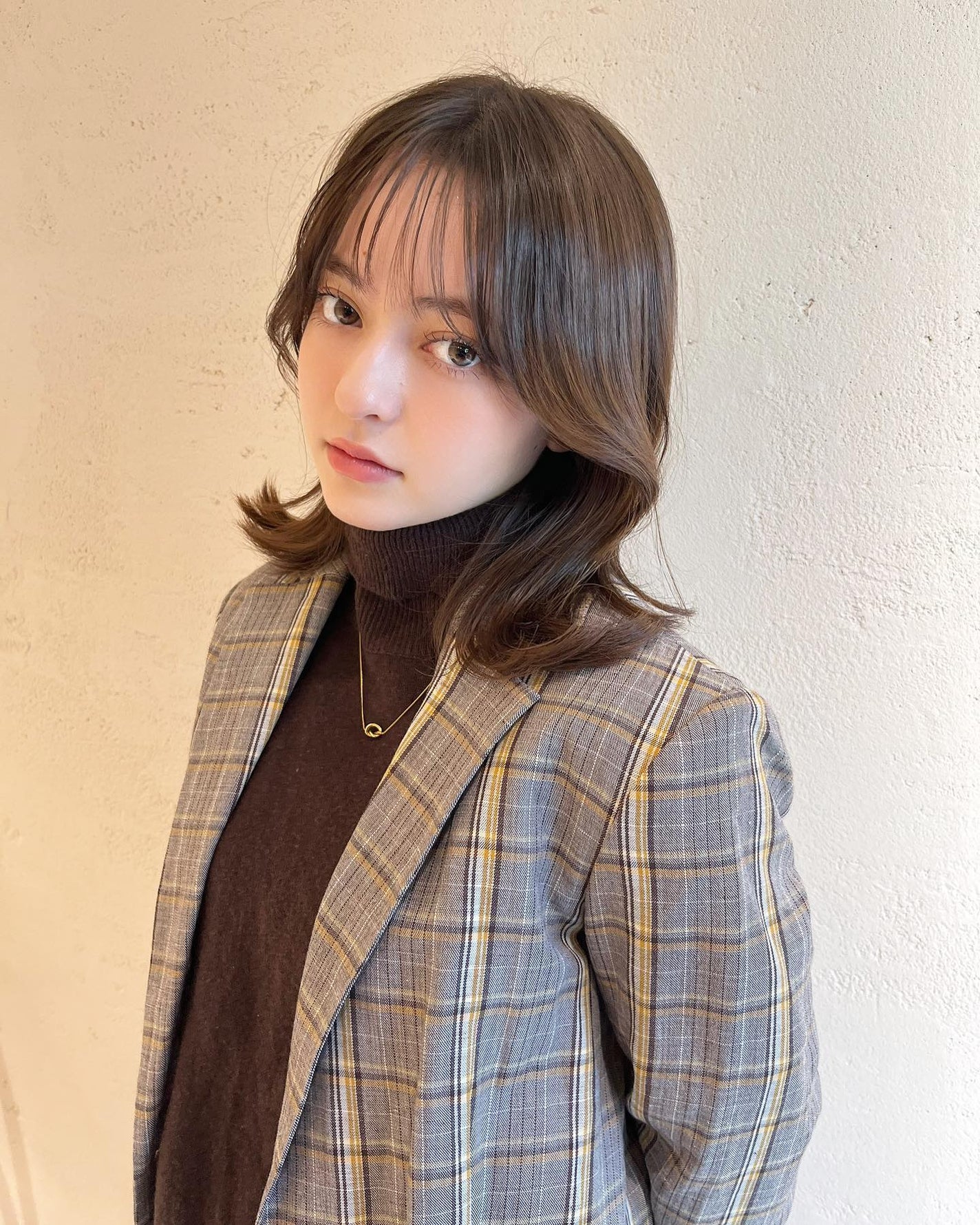 HARUNA on LIPS 「鎖骨ミディと、#たっぷりレイヤー..ミディアムレイヤー✨.マロ..」(2枚目)