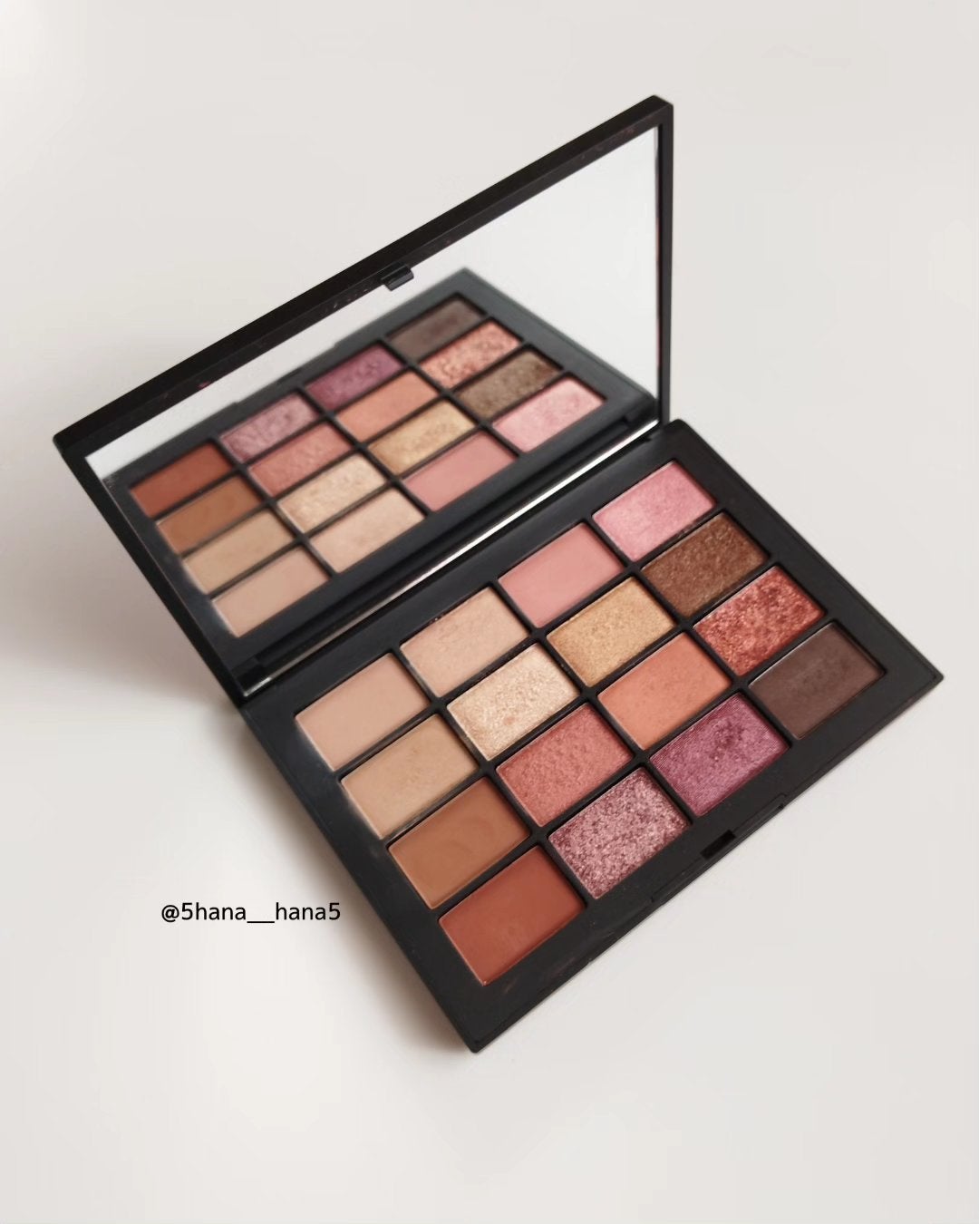 サマーアンレイテッド アイシャドーパレット/NARS/アイシャドウパレットを使ったクチコミ(6枚目)